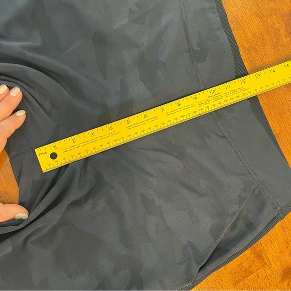 Athleta women’s navy Brooklyn ankle camo pant size 12 - Picture 8 of 10